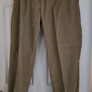 PRE-OWNED EDDIE BAUER MEN'S CLASSIC FIT CORDUROY PANTS
